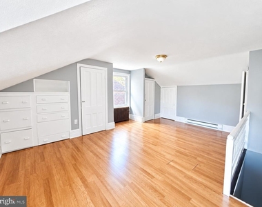 131 Tyler Street - Photo Thumbnail 1
