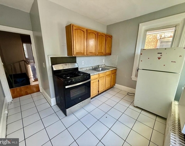 131 Tyler Street - Photo Thumbnail 5
