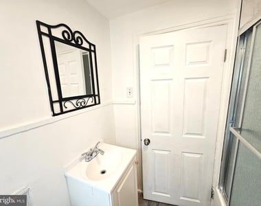 111 Calhoun Street - Photo Thumbnail 5