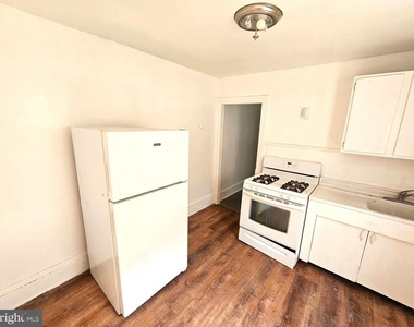 111 Calhoun Street - Photo Thumbnail 4