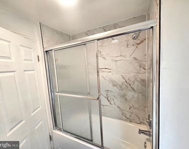 111 Calhoun Street - Photo Thumbnail 6