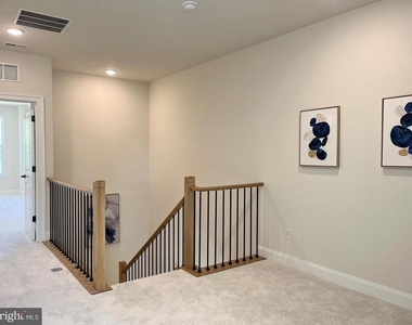 805 Shay Court - Photo Thumbnail 16