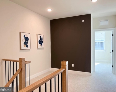 805 Shay Court - Photo Thumbnail 24
