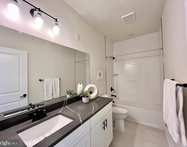 805 Shay Court - Photo Thumbnail 27