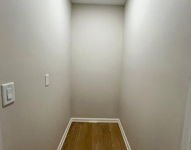 200 Fulton Street - Photo Thumbnail 8