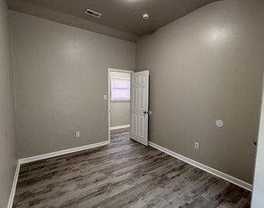 36 Overington Avenue - Photo Thumbnail 19