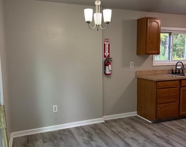 36 Overington Avenue - Photo Thumbnail 13