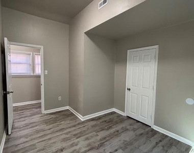 36 Overington Avenue - Photo Thumbnail 20