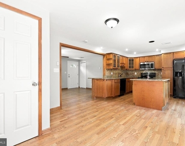 520 E Atlantic Avenue - Photo Thumbnail 3