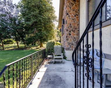 101 Garfield Avenue - Photo Thumbnail 2