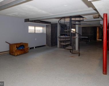 101 Garfield Avenue - Photo Thumbnail 32