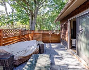 101 Garfield Avenue - Photo Thumbnail 28