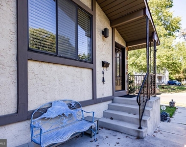 101 Garfield Avenue - Photo Thumbnail 3