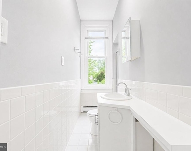 239 Vine Street - Photo Thumbnail 5