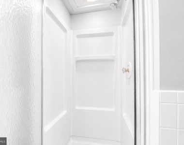 239 Vine Street - Photo Thumbnail 6