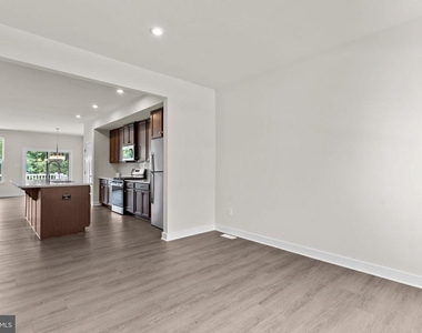 60 Rosemary Way - Photo Thumbnail 3