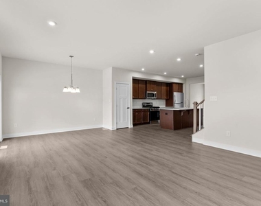 60 Rosemary Way - Photo Thumbnail 13