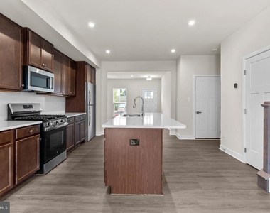 60 Rosemary Way - Photo Thumbnail 8