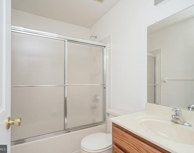 6404 Baltimore Drive - Photo Thumbnail 20
