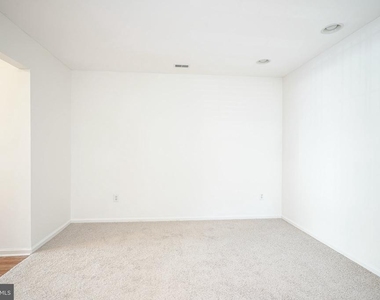 6404 Baltimore Drive - Photo Thumbnail 14