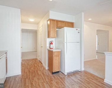 6404 Baltimore Drive - Photo Thumbnail 10
