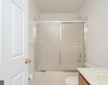 6404 Baltimore Drive - Photo Thumbnail 21