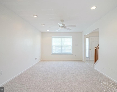 6404 Baltimore Drive - Photo Thumbnail 15