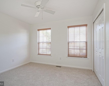 6404 Baltimore Drive - Photo Thumbnail 18
