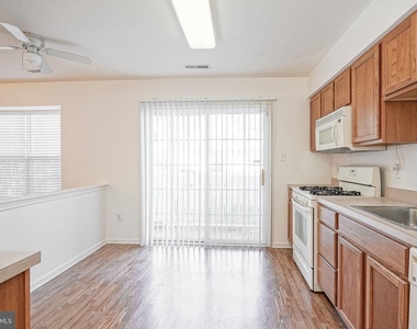 6404 Baltimore Drive - Photo Thumbnail 9