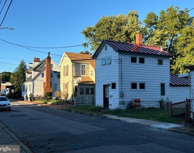109 South Street - Photo Thumbnail 20