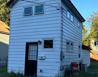 109 South Street - Photo Thumbnail 16