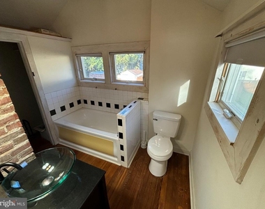 109 South Street - Photo Thumbnail 15