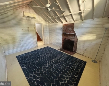 109 South Street - Photo Thumbnail 2