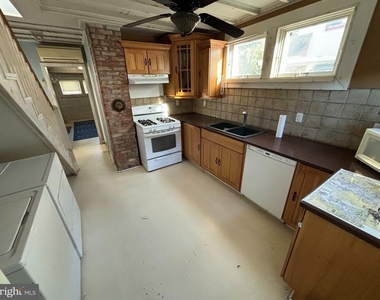109 South Street - Photo Thumbnail 6