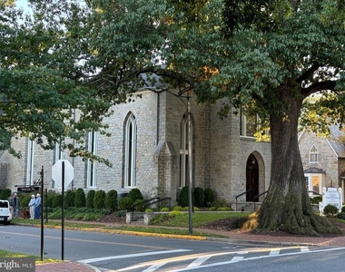 109 South Street - Photo Thumbnail 18