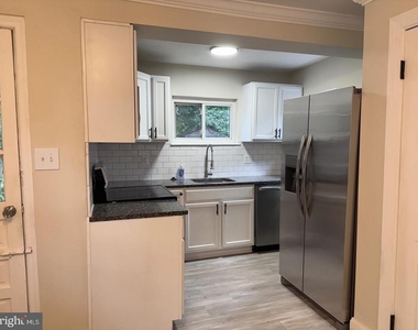 3512 Pumphrey Drive - Photo Thumbnail 6