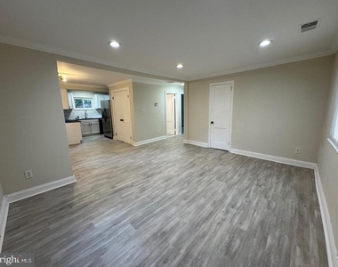 3512 Pumphrey Drive - Photo Thumbnail 2