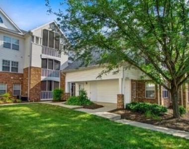 6602 Lake Park Drive - Photo Thumbnail 1