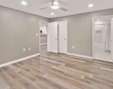 6602 Lake Park Drive - Photo Thumbnail 13