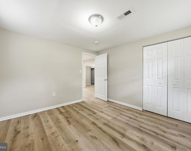 4915 Sharon Road - Photo Thumbnail 19