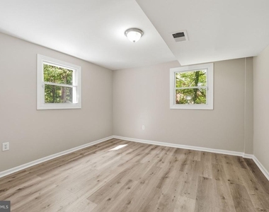 4915 Sharon Road - Photo Thumbnail 17