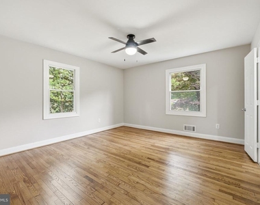 4915 Sharon Road - Photo Thumbnail 14