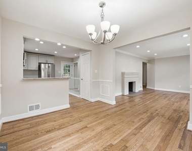 4915 Sharon Road - Photo Thumbnail 5