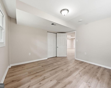 4915 Sharon Road - Photo Thumbnail 18