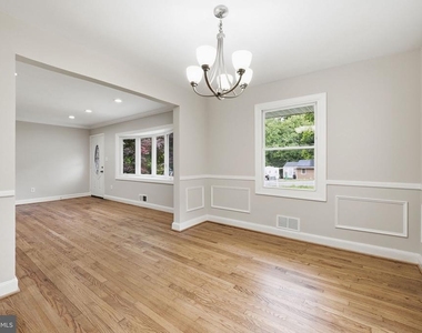 4915 Sharon Road - Photo Thumbnail 7
