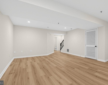 8839 Ritchboro Road - Photo Thumbnail 16