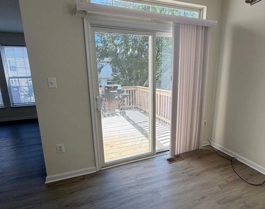 1707 Peach Blossom Court - Photo Thumbnail 9