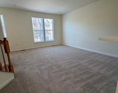 1707 Peach Blossom Court - Photo Thumbnail 5