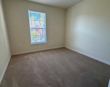 1707 Peach Blossom Court - Photo Thumbnail 14