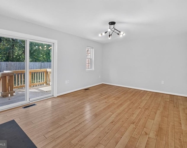14620 Tynewick Terrace - Photo Thumbnail 8